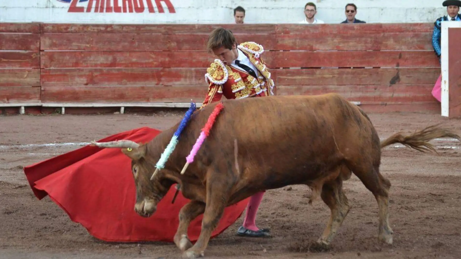 42 MENDOZA Arturo Gilio se reporta listo para la corrida mixta